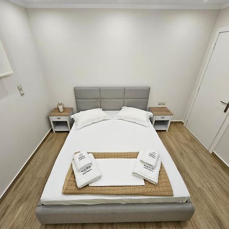 Agora Luxury Villa I ลูตรากี ภายนอก รูปภาพ