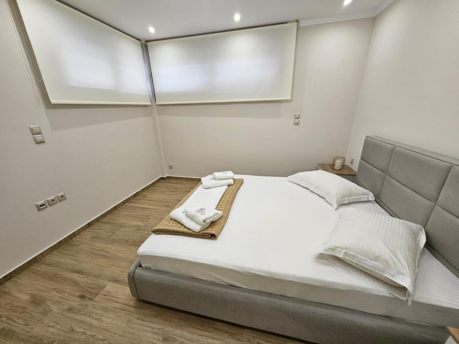 Agora Luxury Villa I ลูตรากี ภายนอก รูปภาพ
