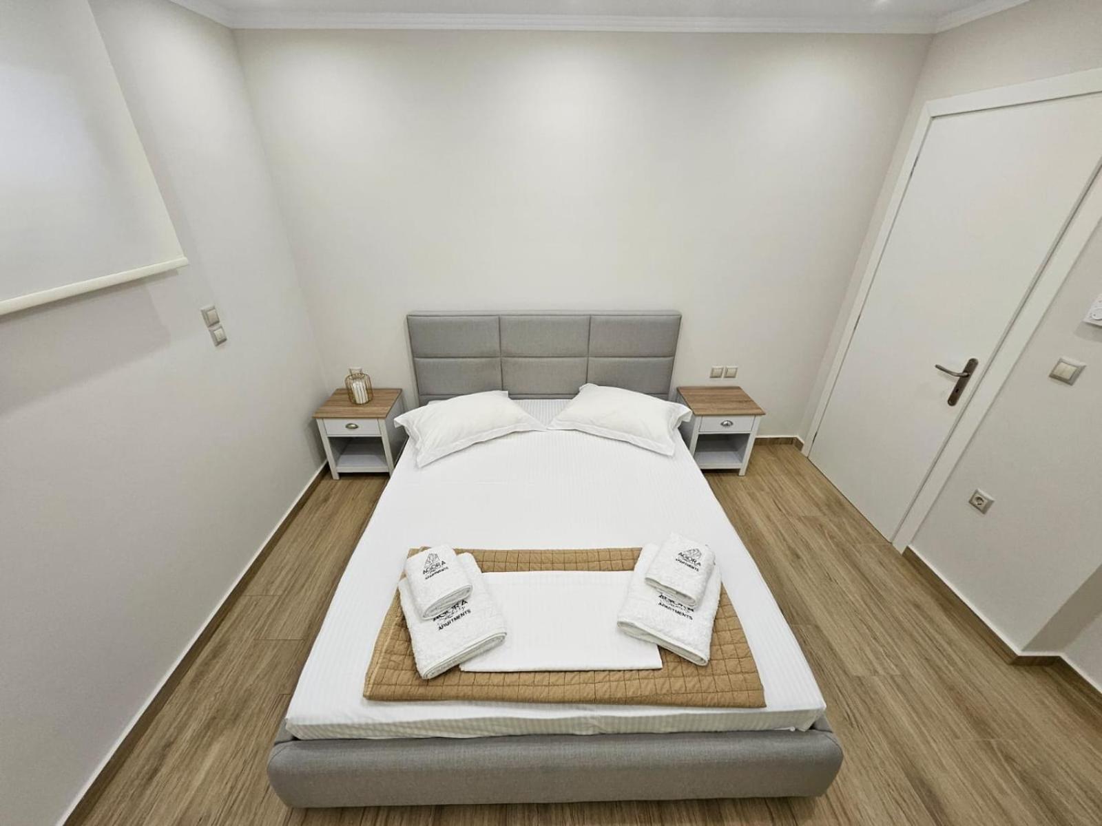 Agora Luxury Villa I ลูตรากี ภายนอก รูปภาพ