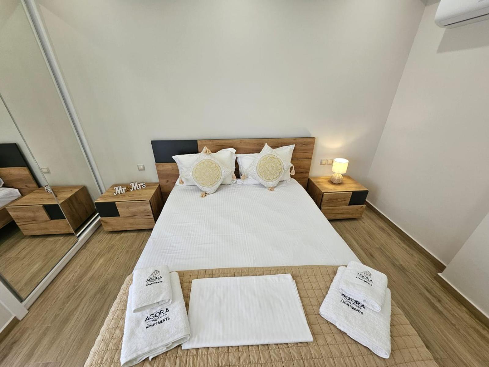 Agora Luxury Villa I ลูตรากี ภายนอก รูปภาพ