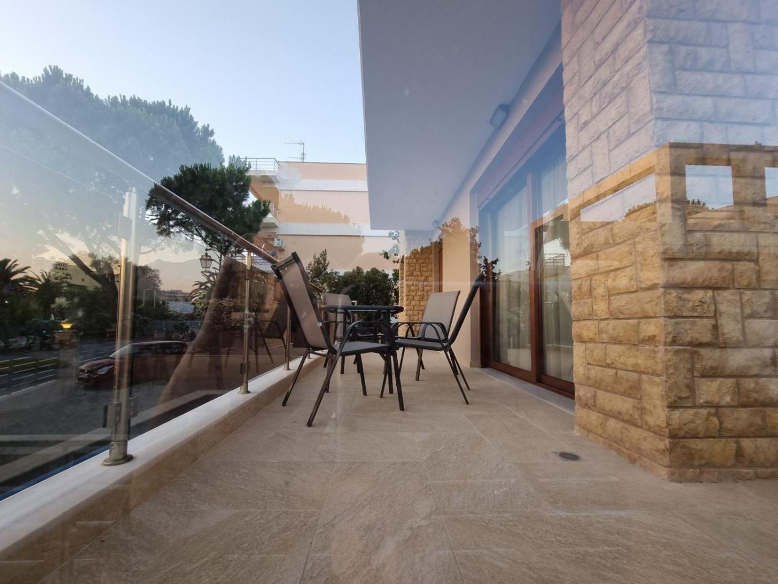 Agora Luxury Villa I ลูตรากี ภายนอก รูปภาพ