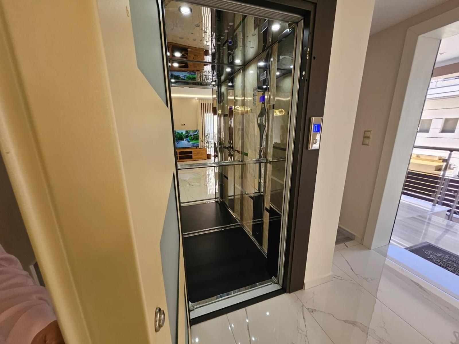 Agora Luxury Villa I ลูตรากี ภายนอก รูปภาพ